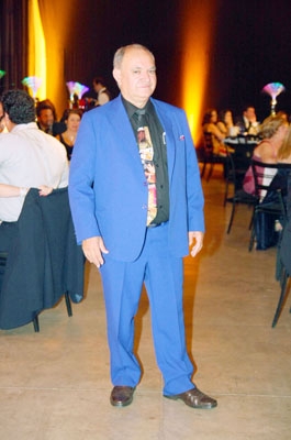 Estilo singular: Laércinho em seu traje nada discreto